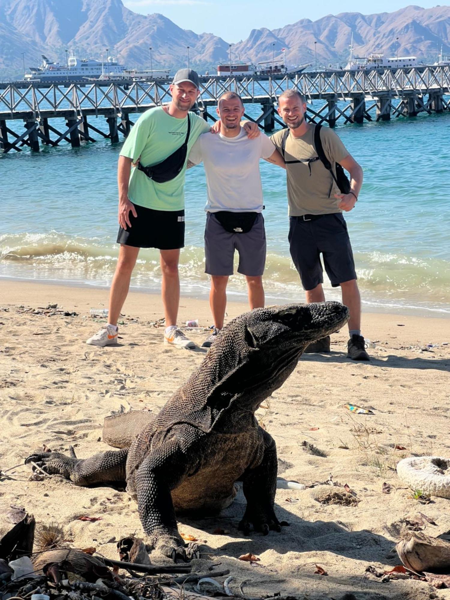 Jhuna Komodo Homestay Exteriér fotografie